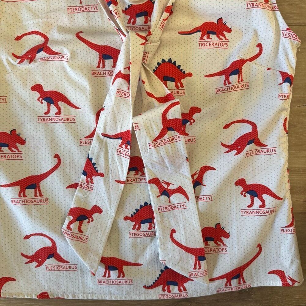 New Retrolicious Women’s Dinosaur Print Red & White Sleeveless Top Size Medium - Picture 5 of 6